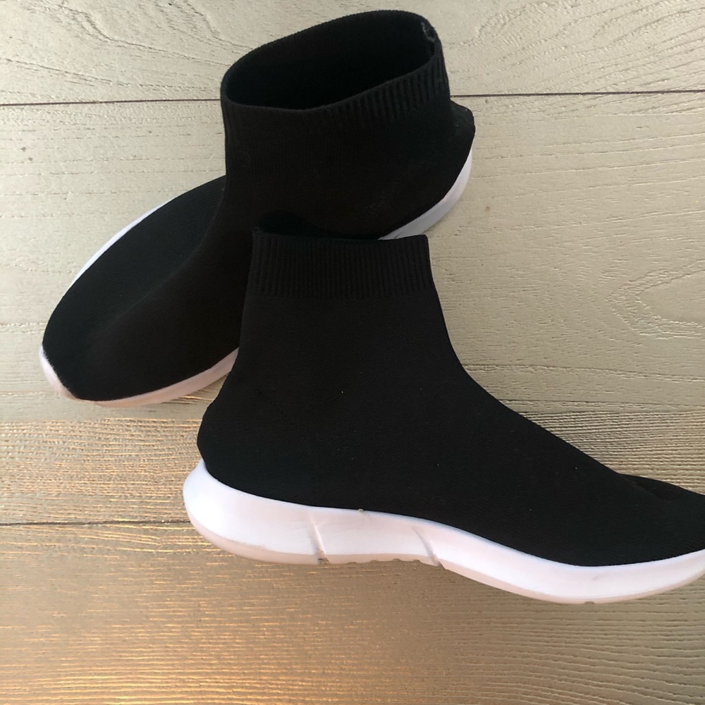 Bar lll Sock Sneakers 👟